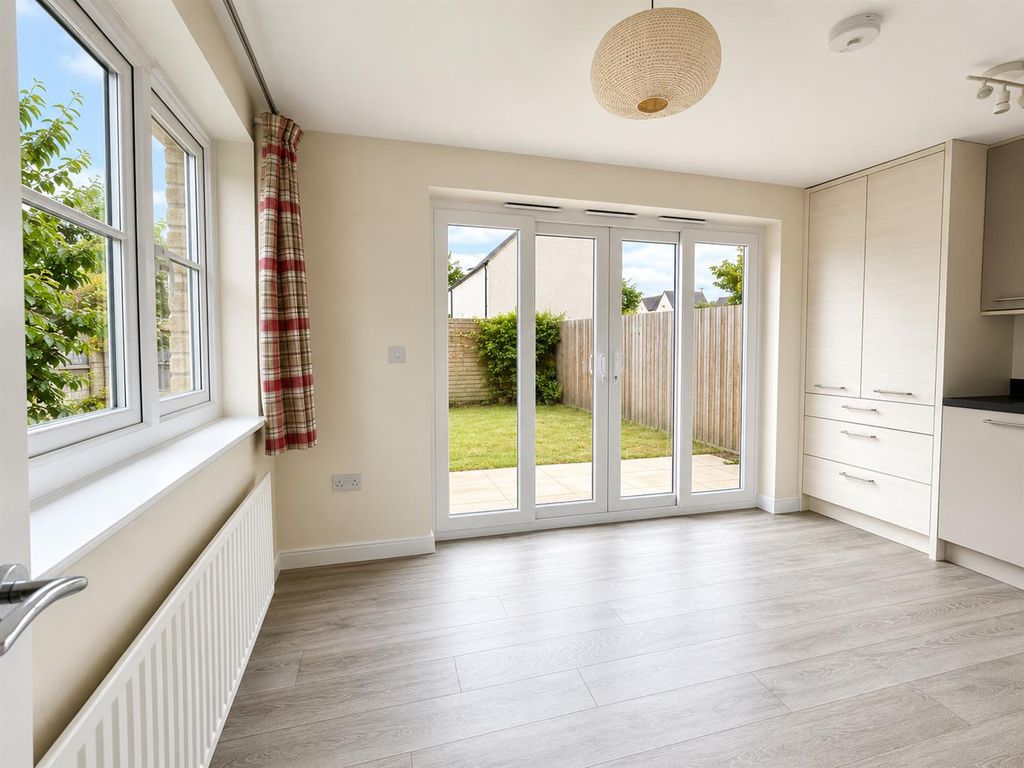 Property photo 3 of 17 63F89488-E057-4177-803c-72Fc0299c8d3.Png