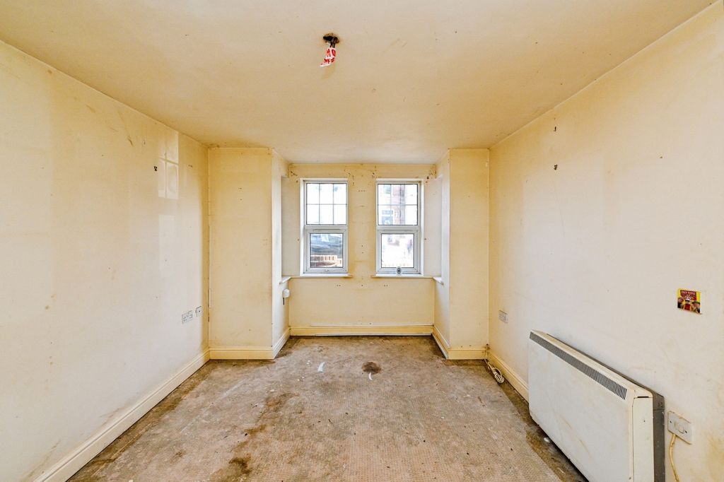 Property photo 3 of 14 Pbox-Img.Jpg