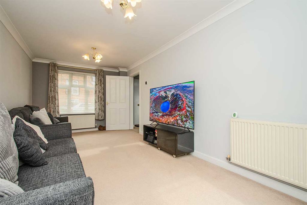 Property photo 3 of 25 Photo 10