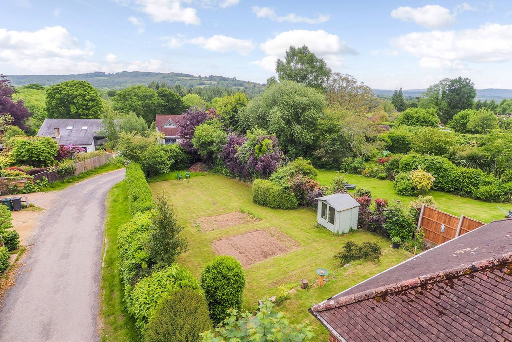 Property photo 2 of 25