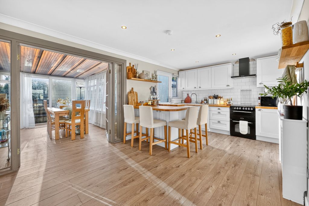 Property photo 2 of 33 Pbox-Img.Jpg