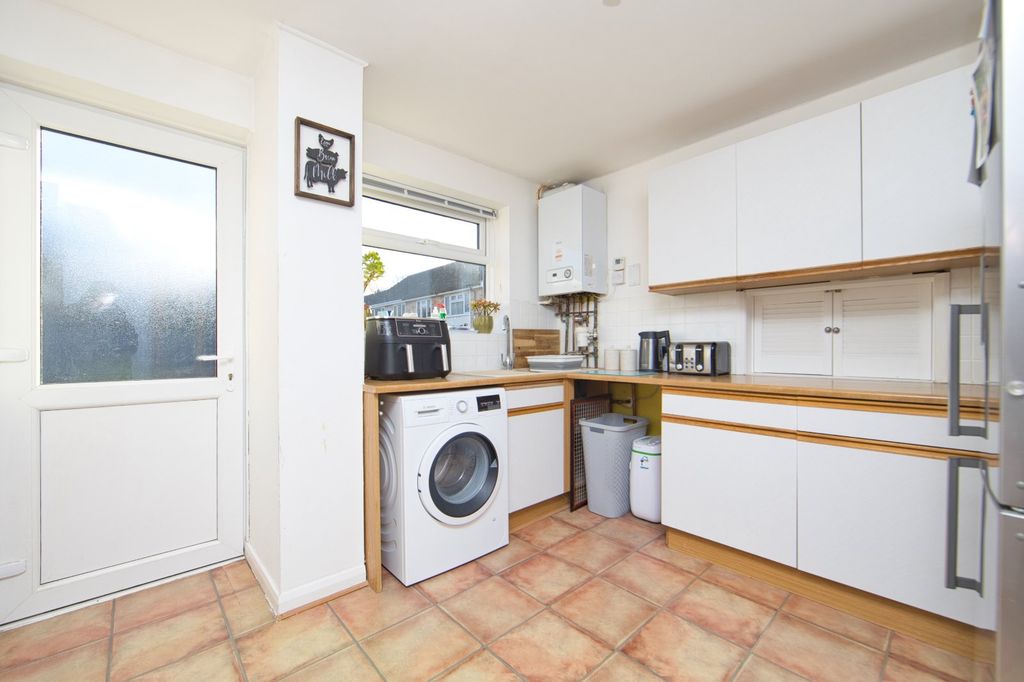 Property photo 3 of 12 Picture 3