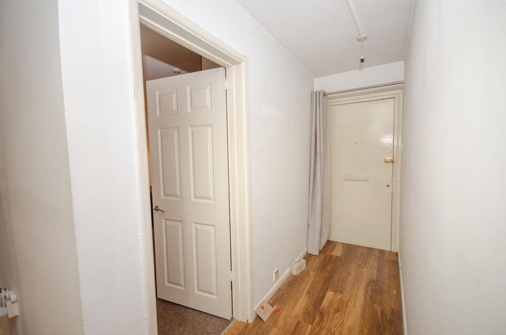 Property photo 3 of 7 Hall.Jpg