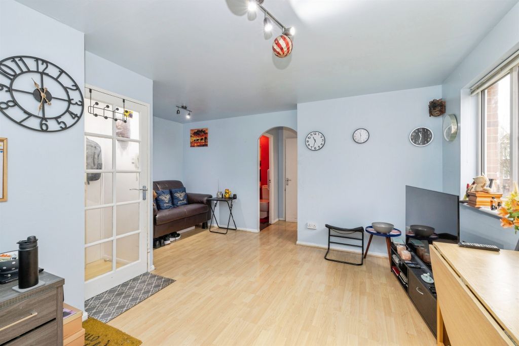 Property photo 2 of 18