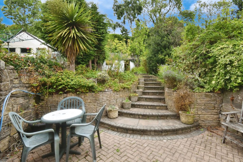 Property photo 2 of 22