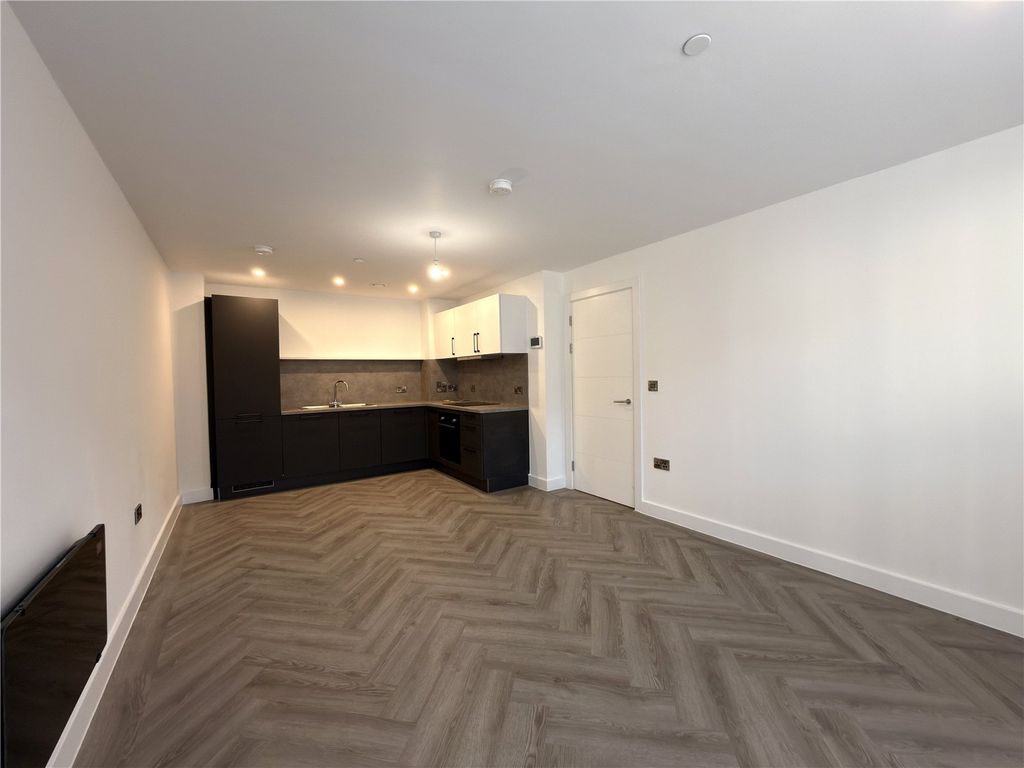 Property photo 2 of 13 Picture No. 16