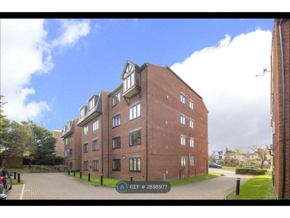 Property photo 1 of 7 Flat Building From Side