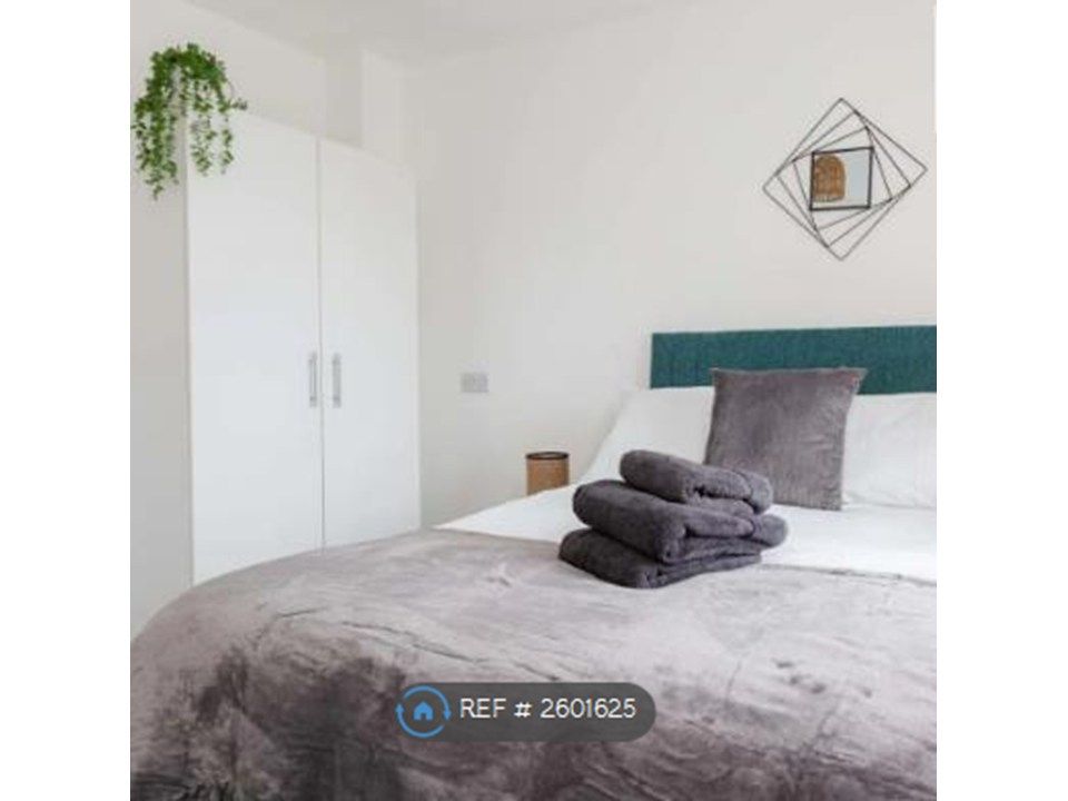 Property photo 1 of 25 Eccles Estates Short Term Lets Liverpool Airbnb