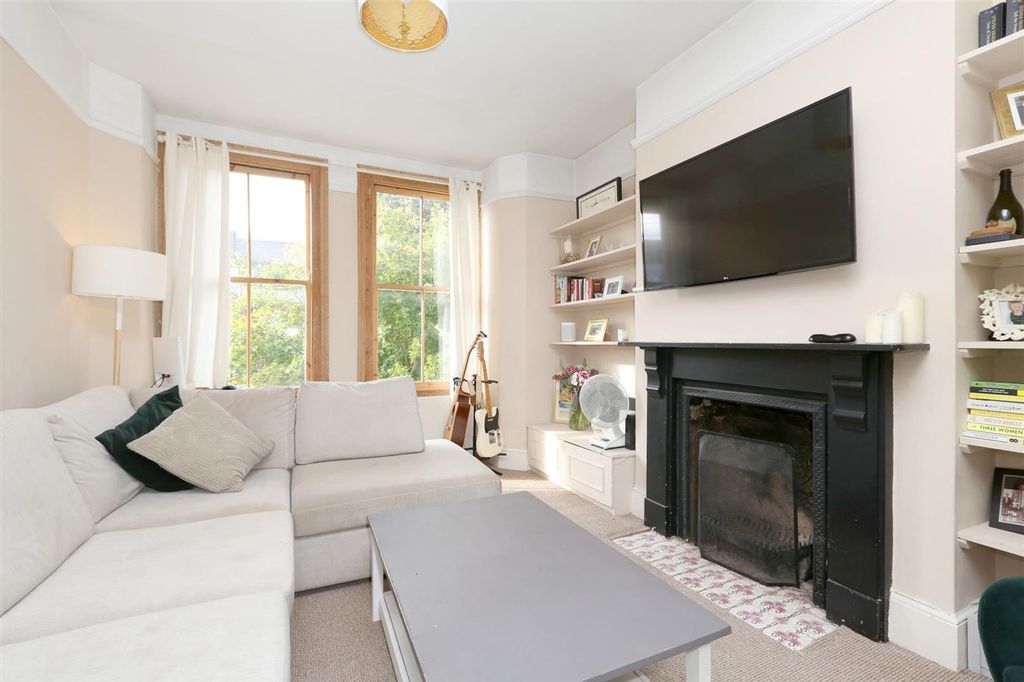Property photo 3 of 16