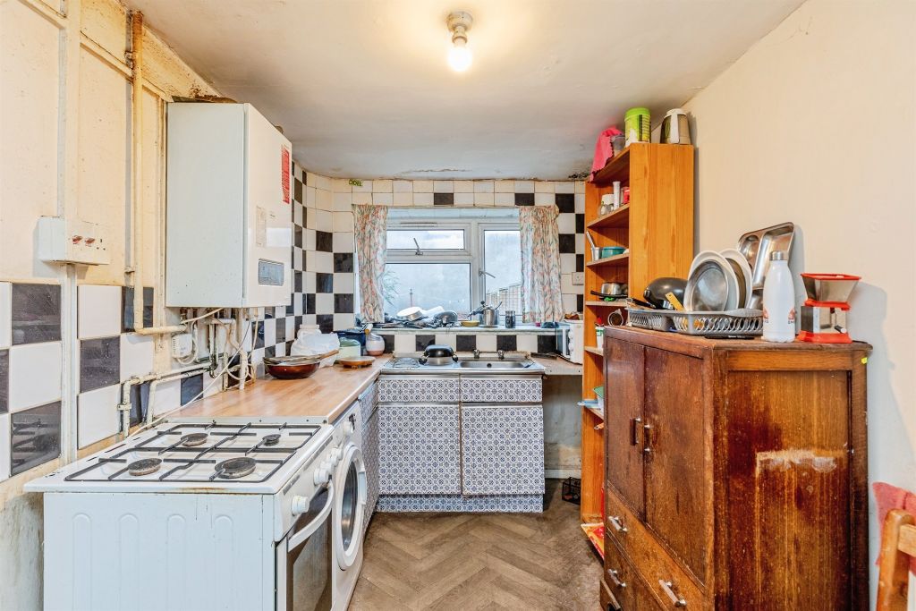 Property photo 3 of 16