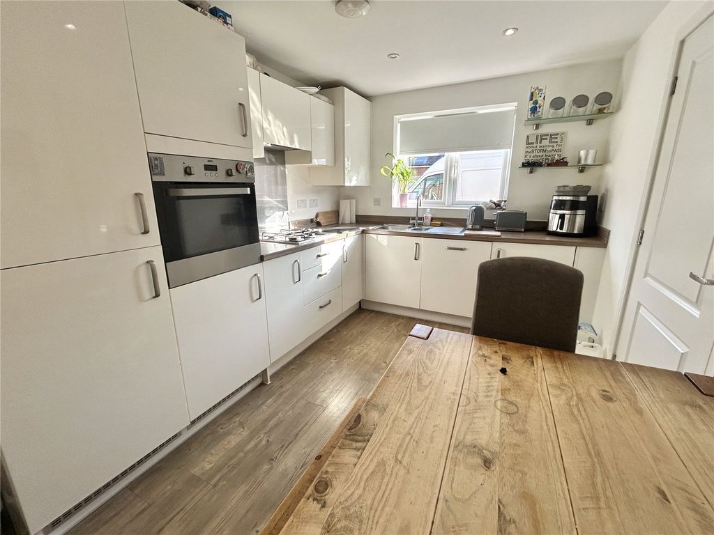 Property photo 3 of 14 Picture No. 06