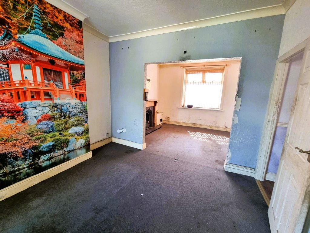Property photo 3 of 15 Dining Room