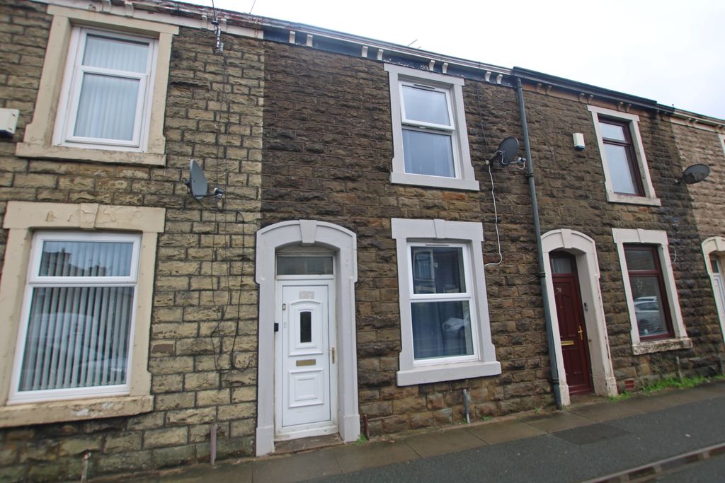 Property photo 1 of 8 1