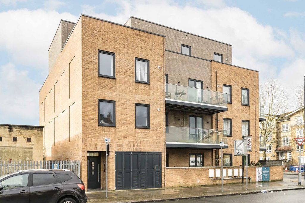 Property photo 1 of 6