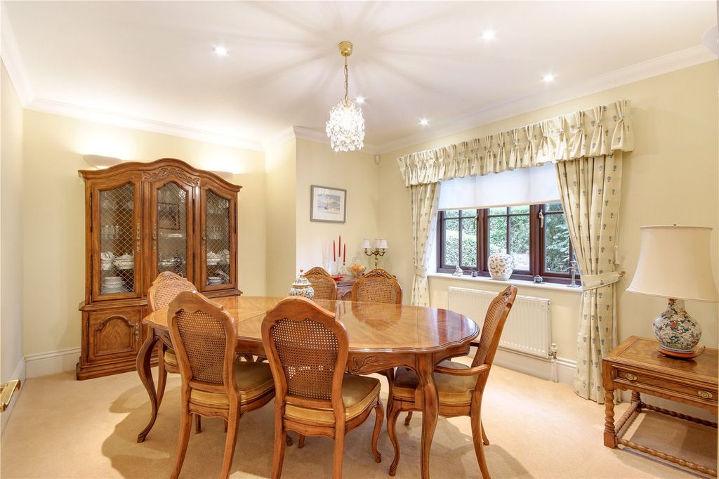 Property photo 2 of 12 Dining Room