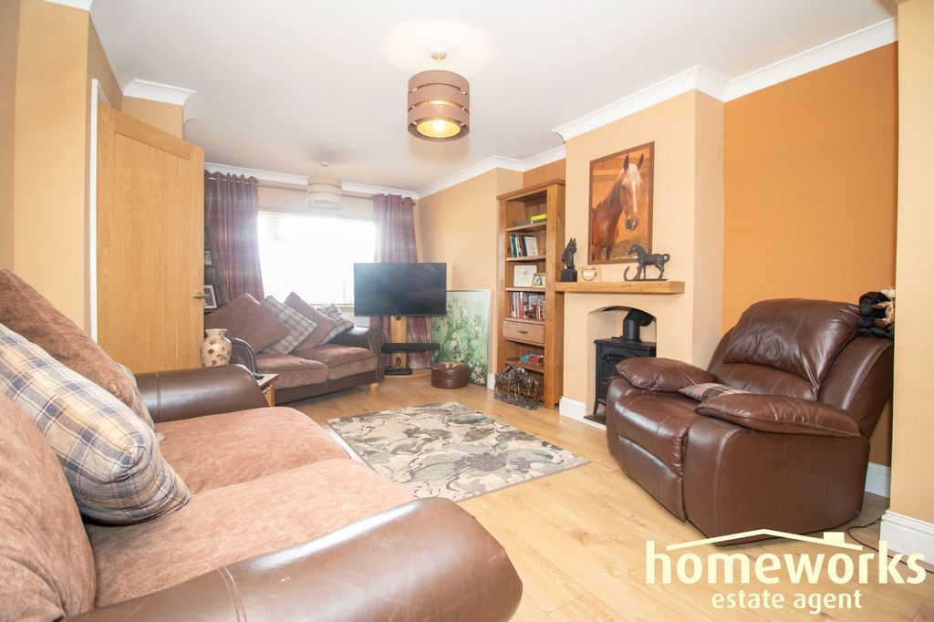 Property photo 3 of 22