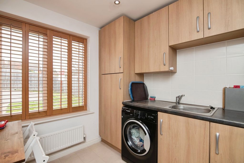 Property photo 3 of 18 Pbox-Img.Jpg