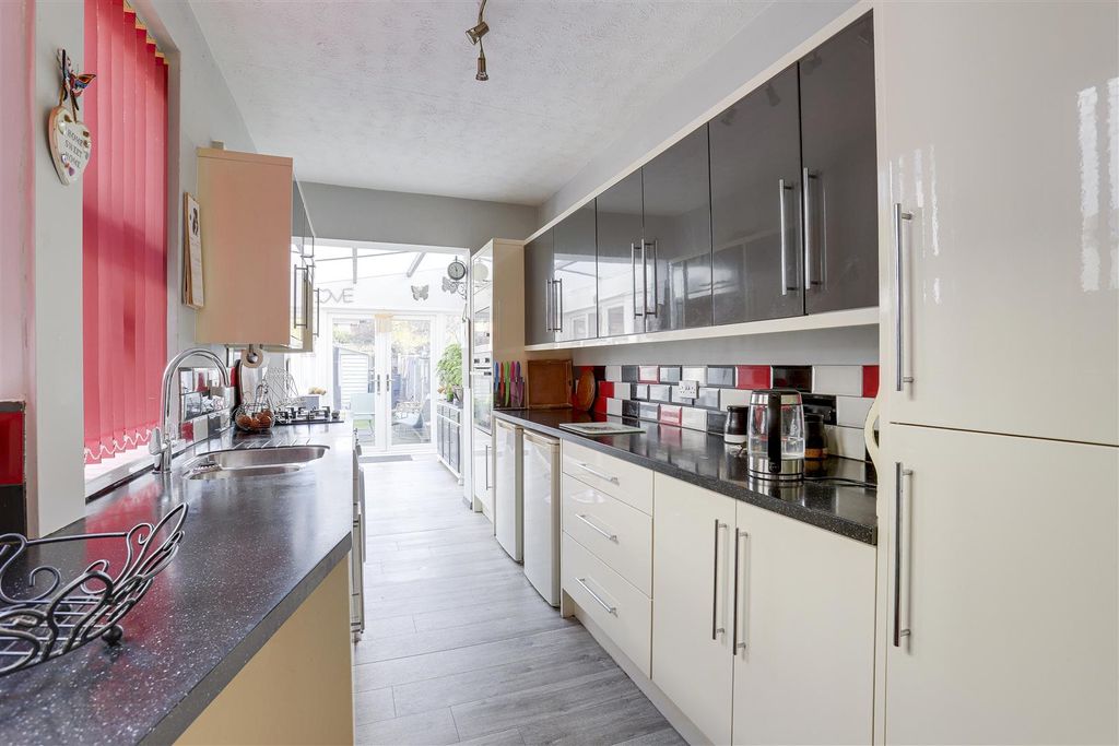 Property photo 3 of 18 41.Jpg