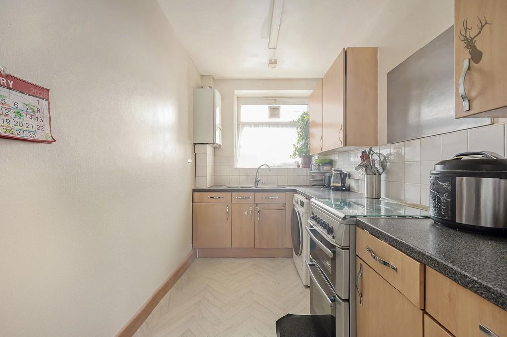 Property photo 3 of 11