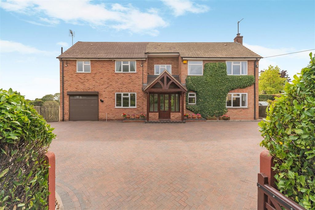 Property photo 1 of 42