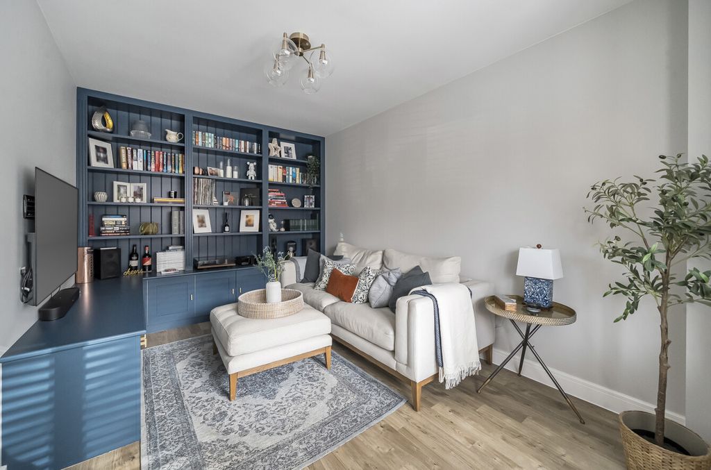 Property photo 3 of 25 1409451-17-698c74...