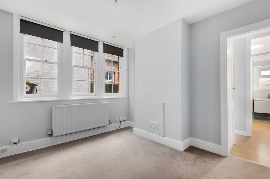 Property photo 2 of 4