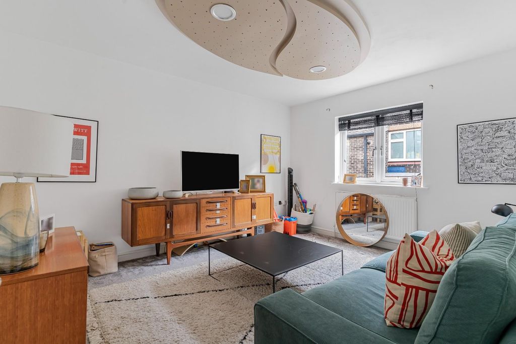 Property photo 1 of 18 21_60929.Jpg
