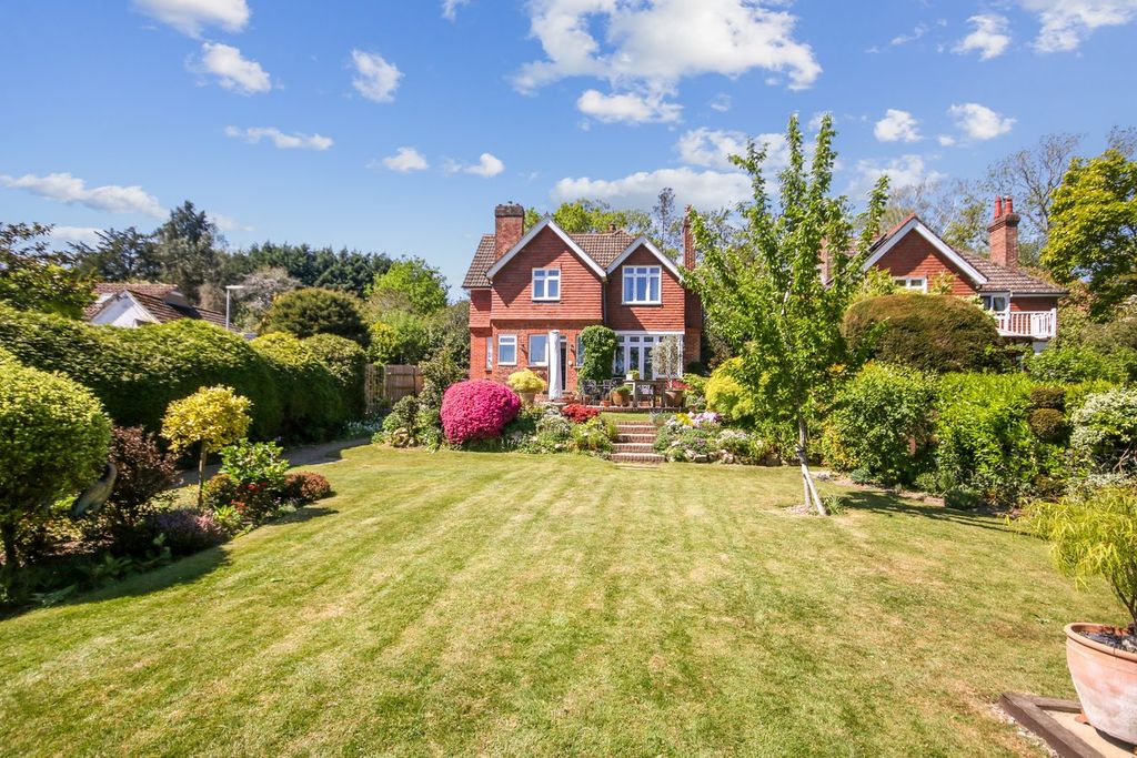 Property photo 2 of 34