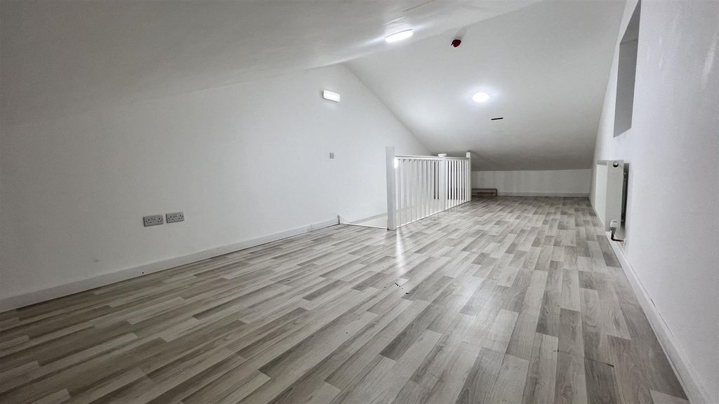 Property photo 3 of 8 Img_1623.Jpg