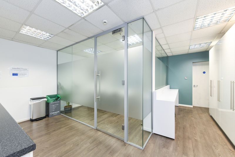 Property photo 3 of 9 Photo 5