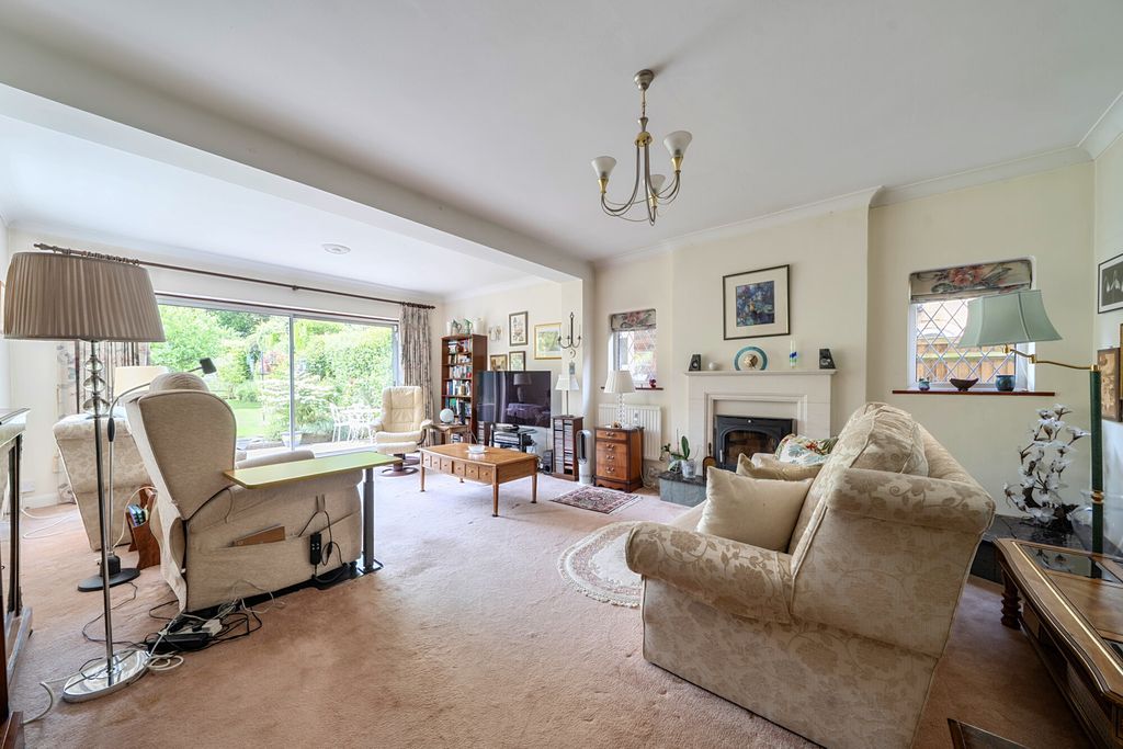 Property photo 2 of 22 1458110-20-6A05d0...