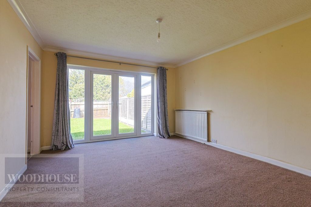 Property photo 2 of 25