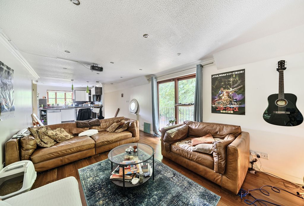 Property photo 3 of 8 1288669-10-682c80...