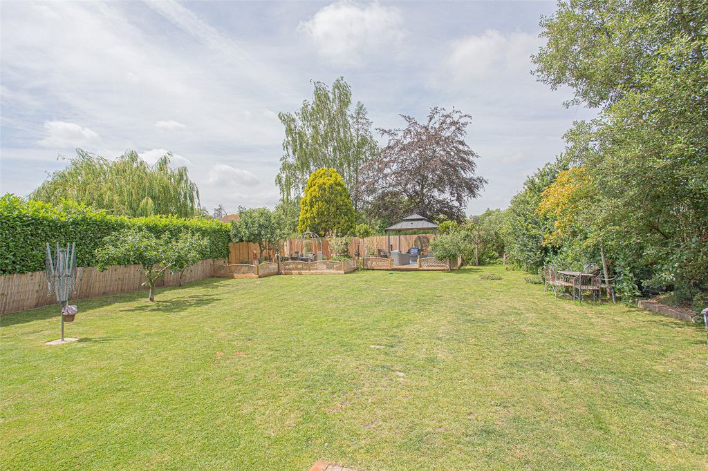 Property photo 3 of 24 Picture No. 01
