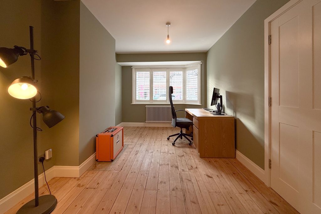 Property photo 2 of 17 3346057