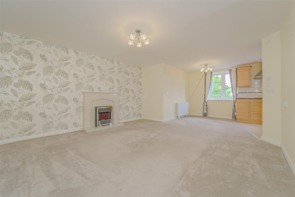 Property photo 2 of 14 8466238-Stills-Interior01(1).Jpg