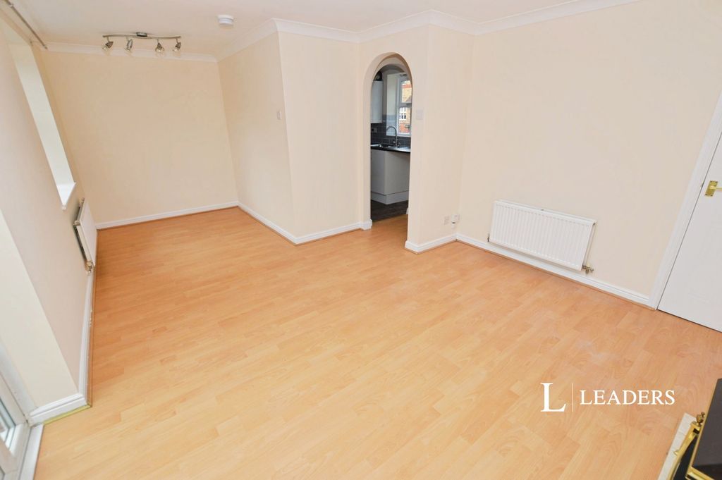 Property photo 2 of 8 Pbox-Img.Jpg