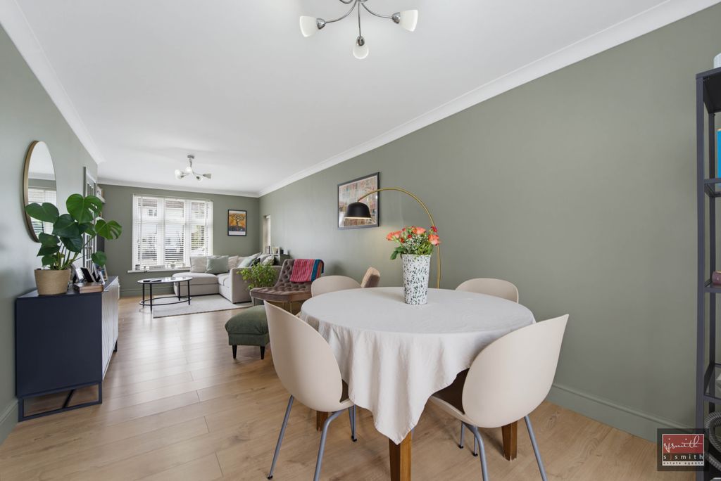 Property photo 1 of 16 Dsc02403