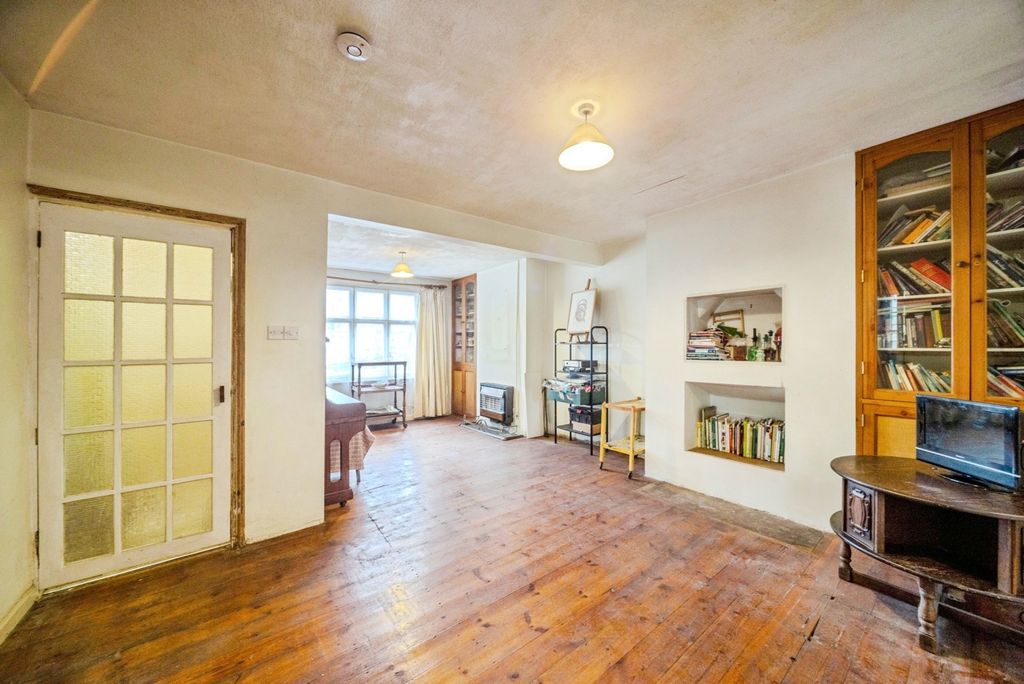 Property photo 3 of 17 Pbox-Img.Jpg