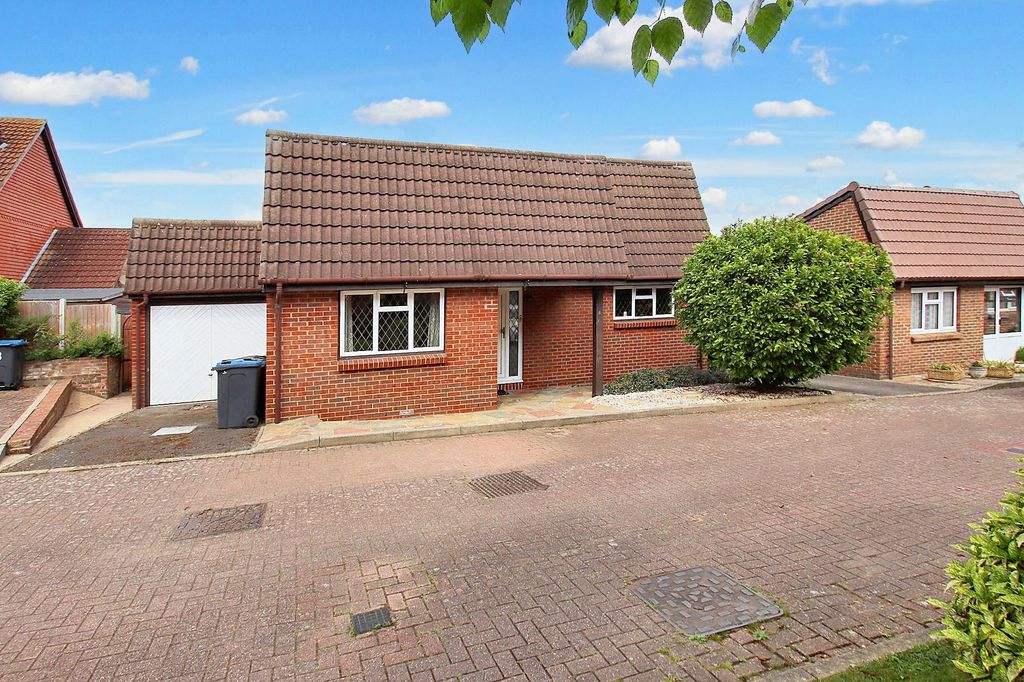 Property photo 1 of 11
