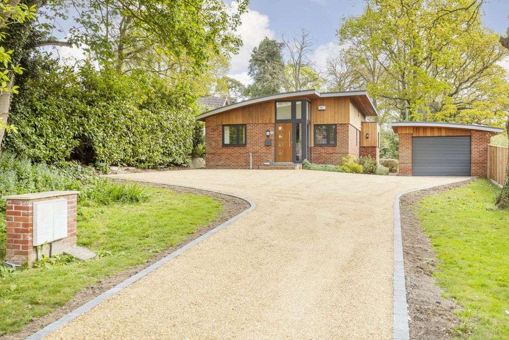 Property photo 1 of 27