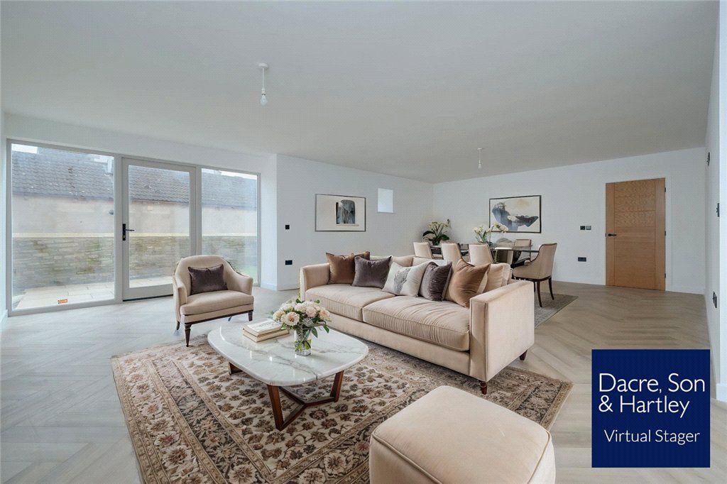 Property photo 2 of 20 Sitting Room Staged