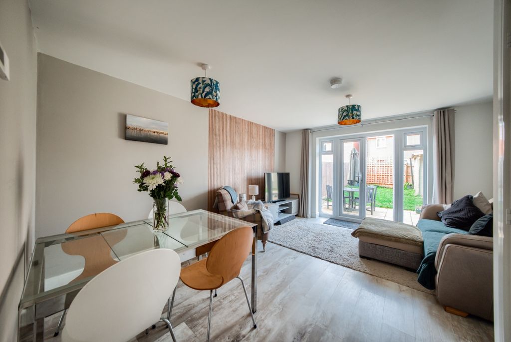 Property photo 2 of 15 Xt5A4682-Hdr(3)