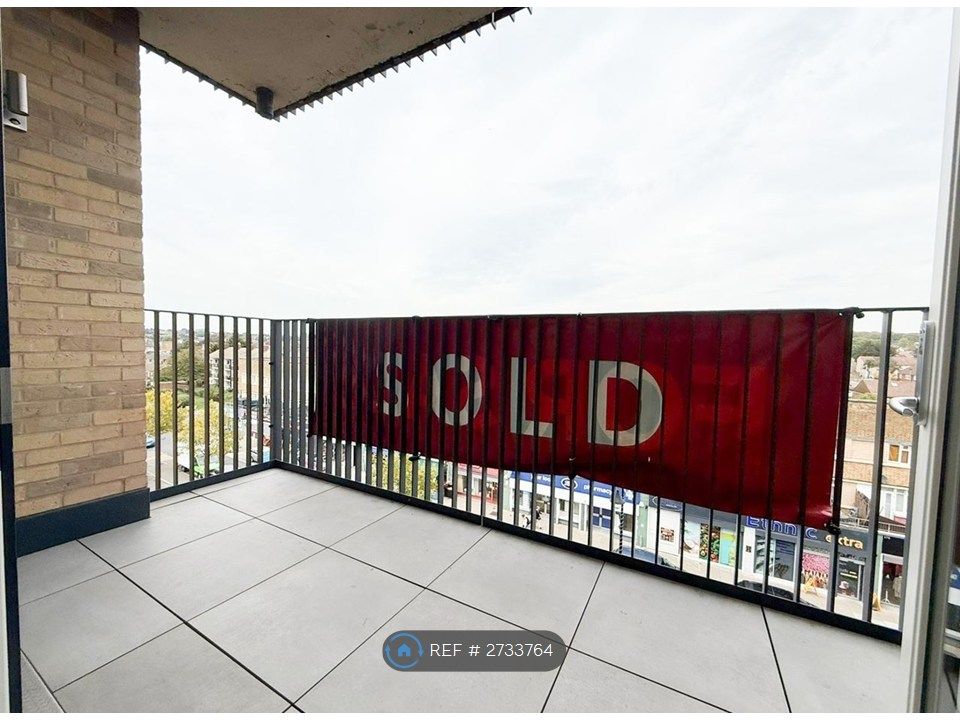 Property photo 2 of 11 Balcony