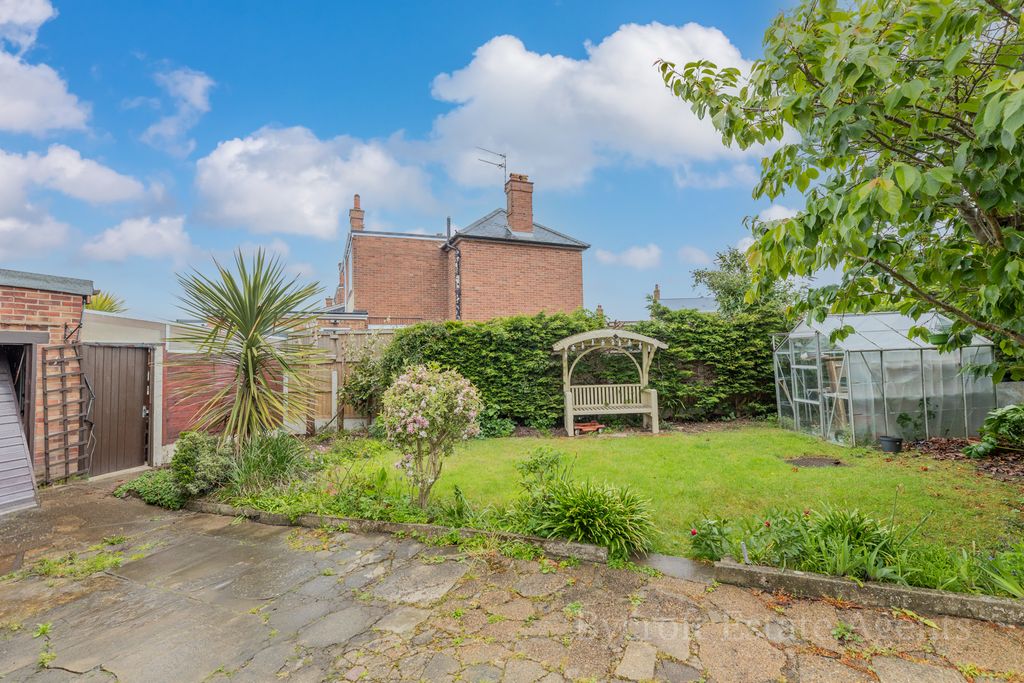 Property photo 3 of 15