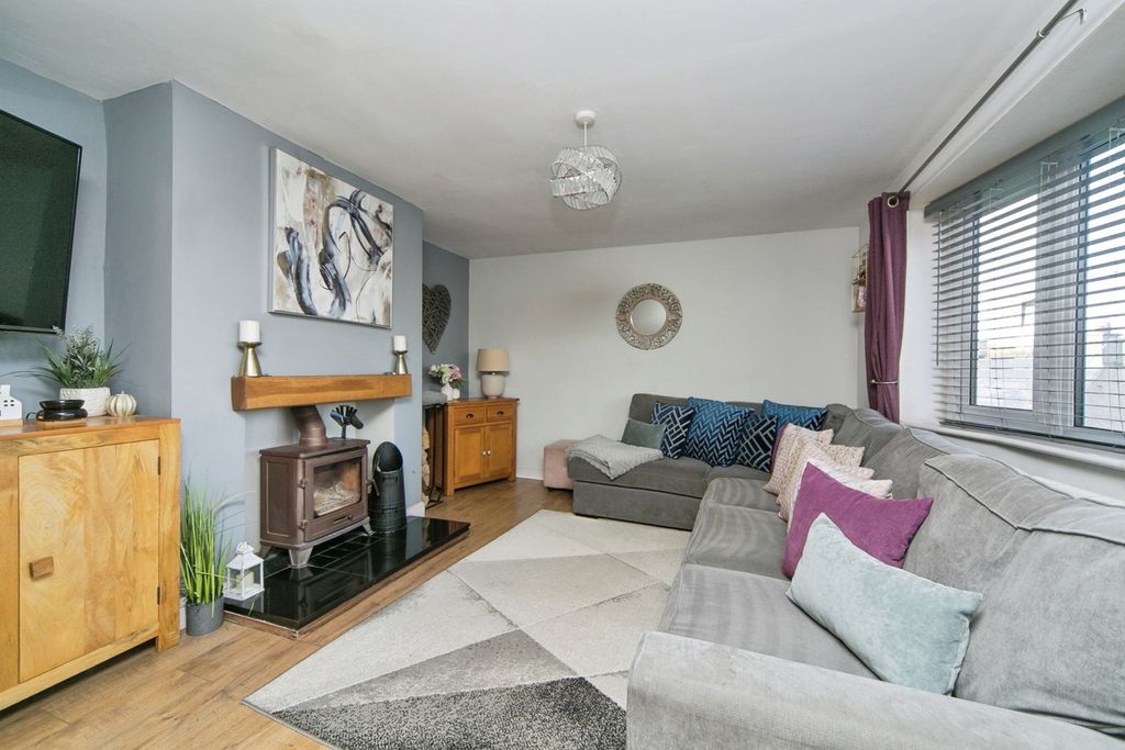 Property photo 2 of 20 Photo