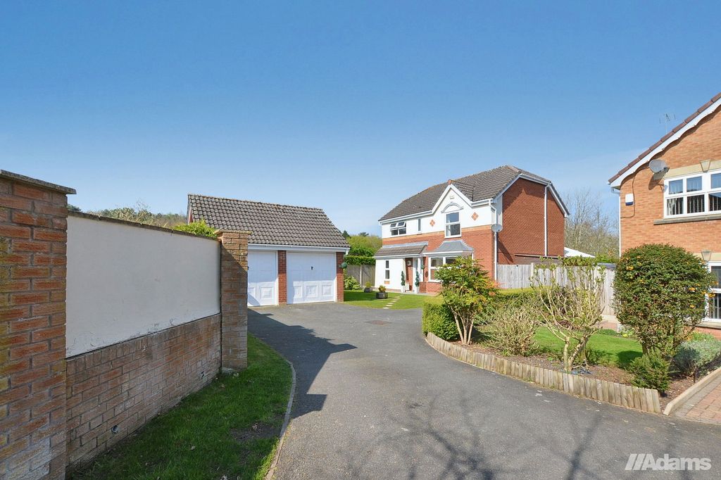 Property photo 1 of 36