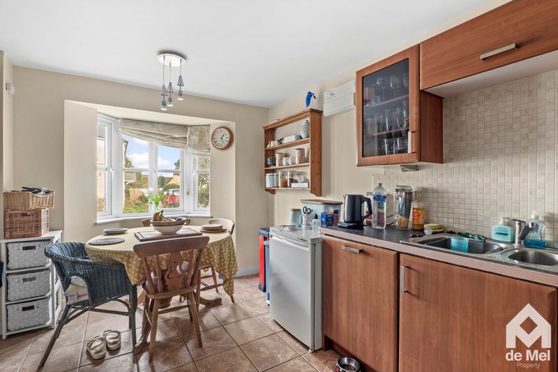 Property photo 3 of 13 Photo 9