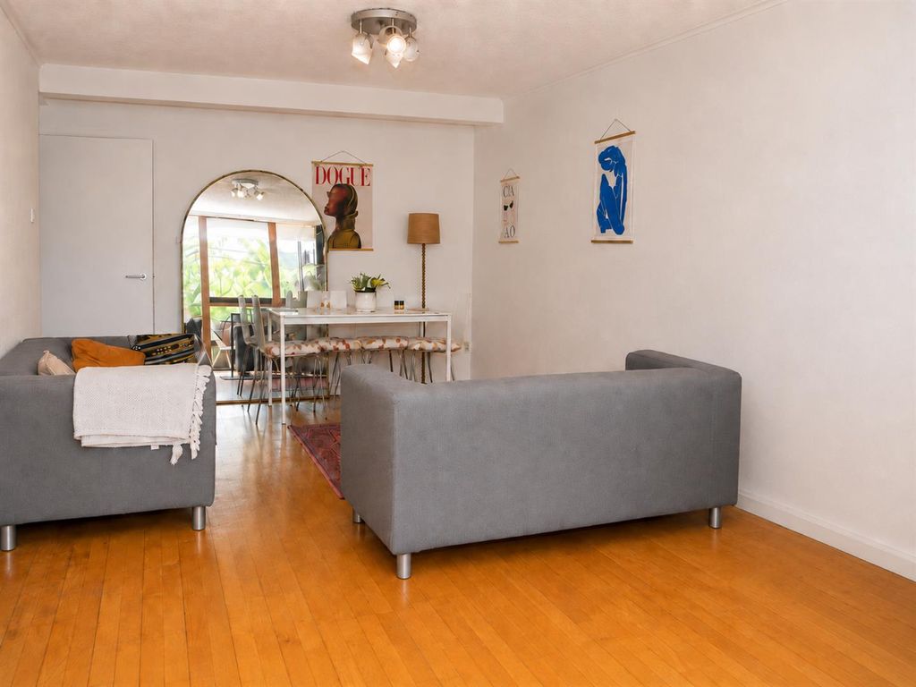 Property photo 3 of 10 B398F446-B1E0-4044-8054-004c96d78737.Png