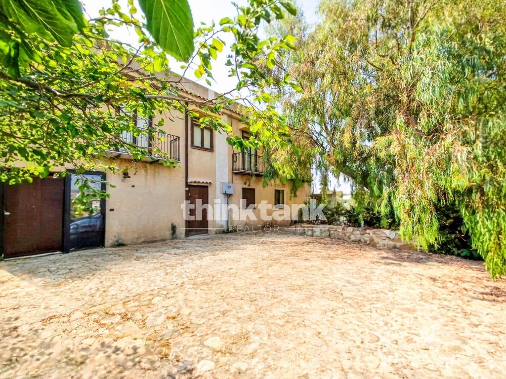 Property photo 1 of 40